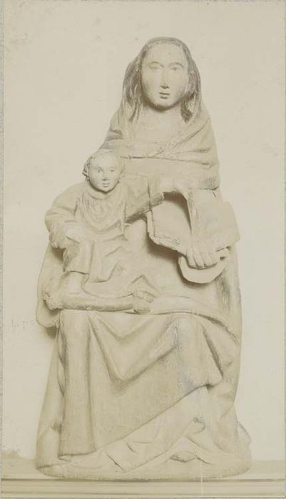 Statuette : Vierge à l'Enfant assise