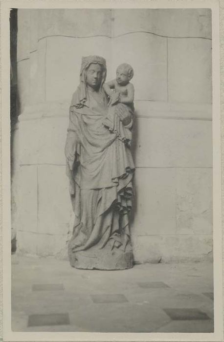 statue (petite nature) : Vierge à l'Enfant