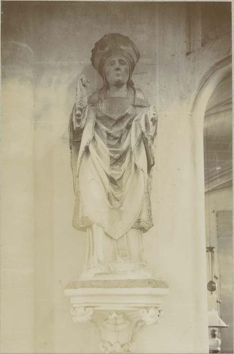 statue : Saint Léger
