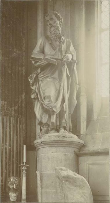 statue : Saint Paul