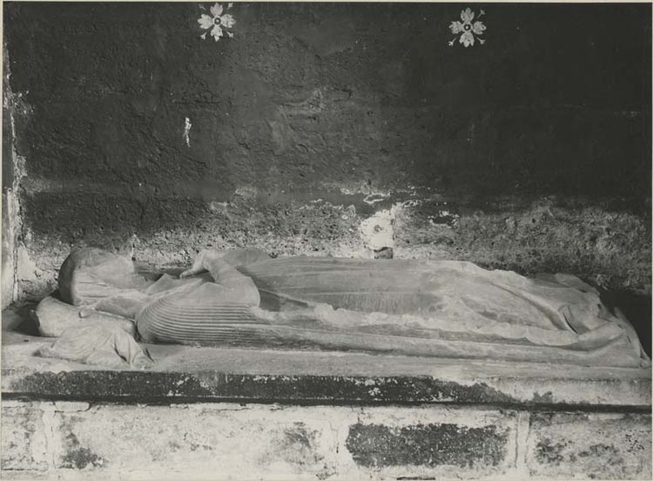 tombeau (gisant) : Femme non identifiée, détail