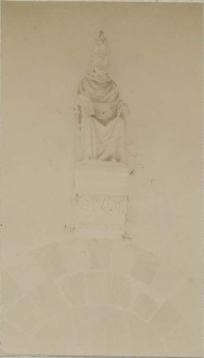 statue : Saint Pierre