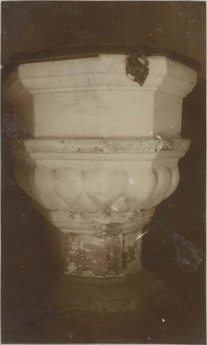 fonts baptismaux (cuve baptismale à infusion) - © Ministère de la Culture (France), Médiathèque du patrimoine et de la photographie, diffusion GrandPalaisRmn Photo