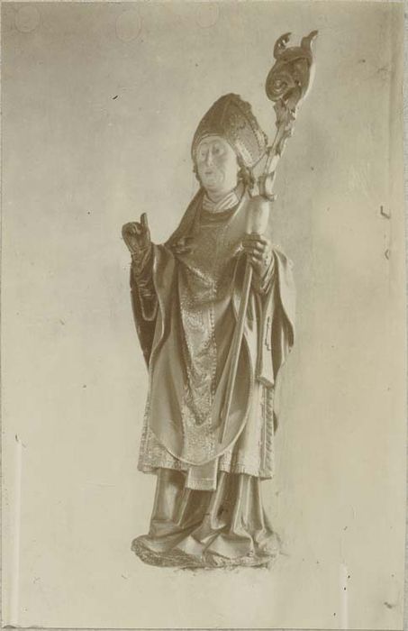 statue (petite nature) : saint évêque