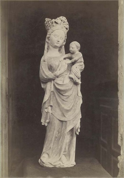 statue : Vierge à l'Enfant