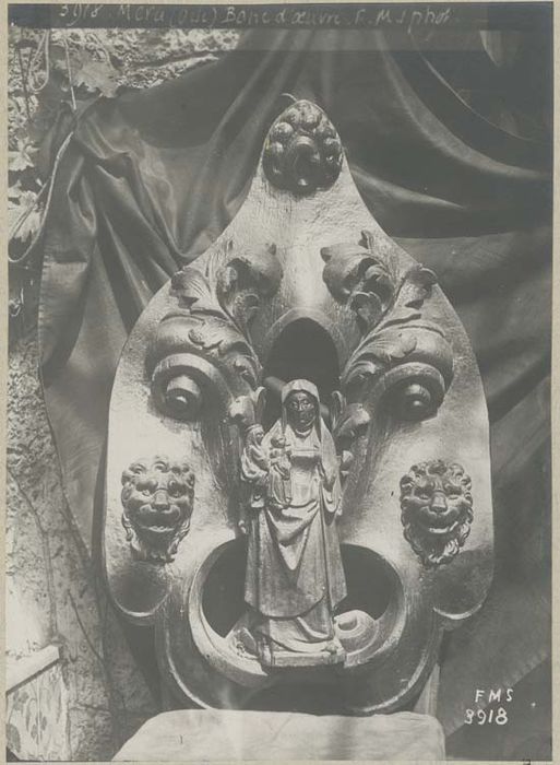 groupe sculpté : Sainte Anne, la Vierge et l'Enfant