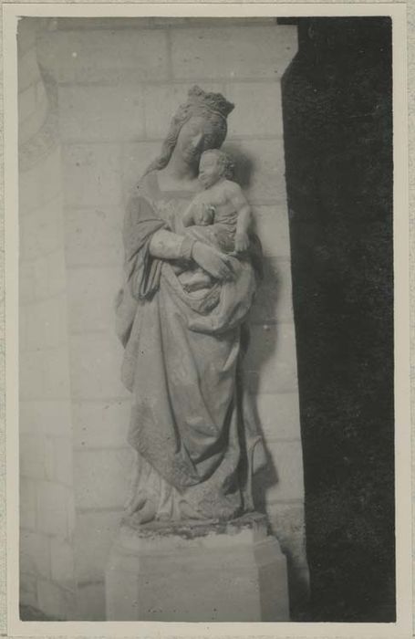 statue (petite nature) : Vierge à l'Enfant (n°2)