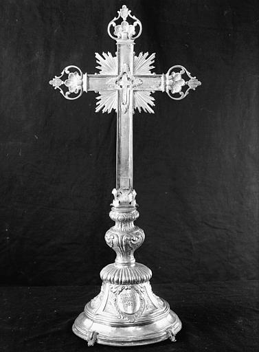 Reliquaire de la Vraie Croix en argent ciselé