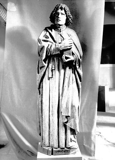 Statue en bois polychromé : saint Jean de calvaire