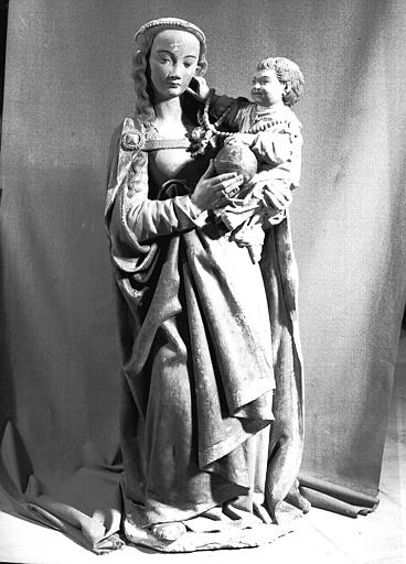 Statue en pierre : Vierge à l'Enfant