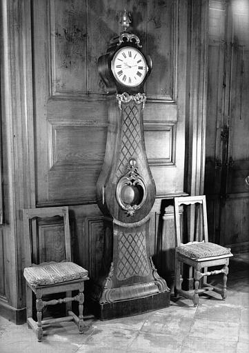 Horloge en bois marqueté - © Ministère de la Culture (France), Médiathèque du patrimoine et de la photographie, diffusion RMN-GP