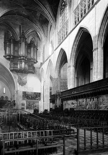 Ensemble du choeur, vers l'ouest et buffet d'orgues