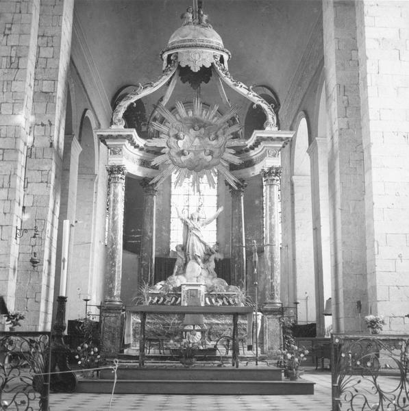 maître-autel, ciborium (baldaquin), vue générale - © Ministère de la Culture (France), Médiathèque du patrimoine et de la photographie (objets mobiliers), tous droits réservés