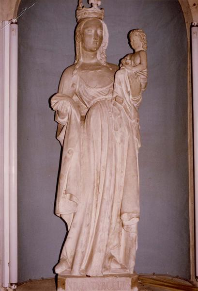 statue : Vierge à l'Enfant, vue générale - © Ministère de la Culture (France), Médiathèque du patrimoine et de la photographie (objets mobiliers), tous droits réservés