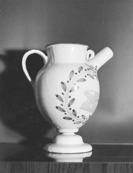 pot à pharmacie (chevrette), vue générale - © Ministère de la Culture (France), Médiathèque du patrimoine et de la photographie (objets mobiliers), tous droits réservés