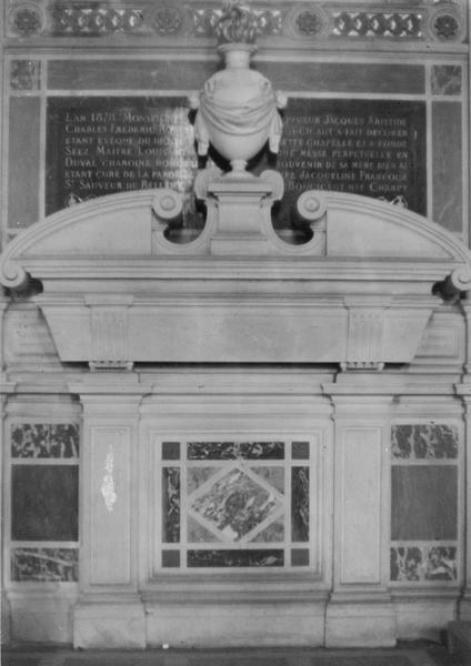 décor de la chapelle de la famille Boucicaut, vue partielle