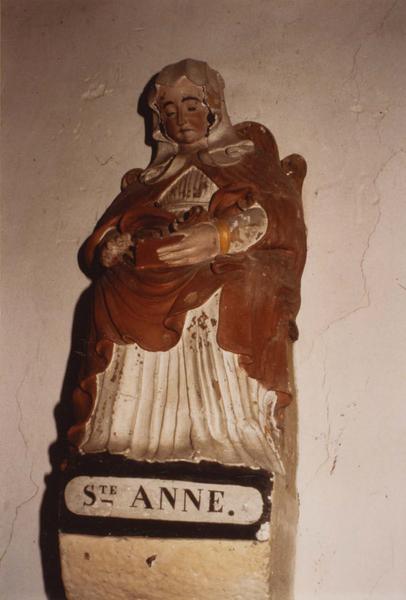 statue : Sainte Anne, vue générale