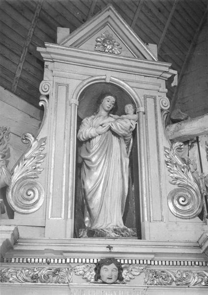 retable latéral nord, statue : Vierge à l'enfant, vue générale