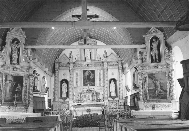 maître-autel, tabernacle et retable, autels secondaires de Saint-Sébastien et de la Vierge et leurs retables, vue générale - © Ministère de la Culture (France), Médiathèque du patrimoine et de la photographie (objets mobiliers), tous droits réservés