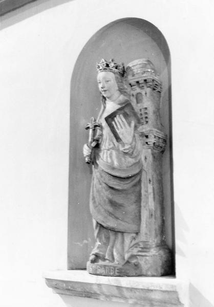 statue : Sainte Barbe, vue générale - © Ministère de la Culture (France), Médiathèque du patrimoine et de la photographie (objets mobiliers), tous droits réservés