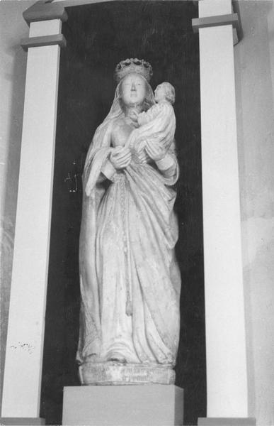 statue : Vierge à l'Enfant, vue générale - © Ministère de la Culture (France), Médiathèque du patrimoine et de la photographie (objets mobiliers), tous droits réservés