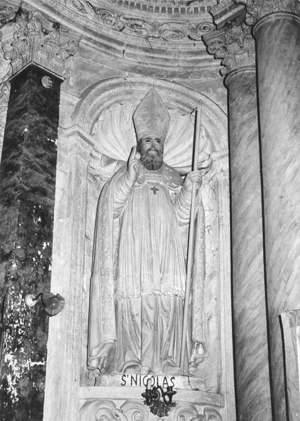 statue du maître-autel : saint Nicolas, vue générale