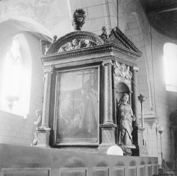 retable du pilier nord, 2 statues : Sainte Catherine, Sainte Marguerite, tableau : L'Adoration des Bergers, vue générale