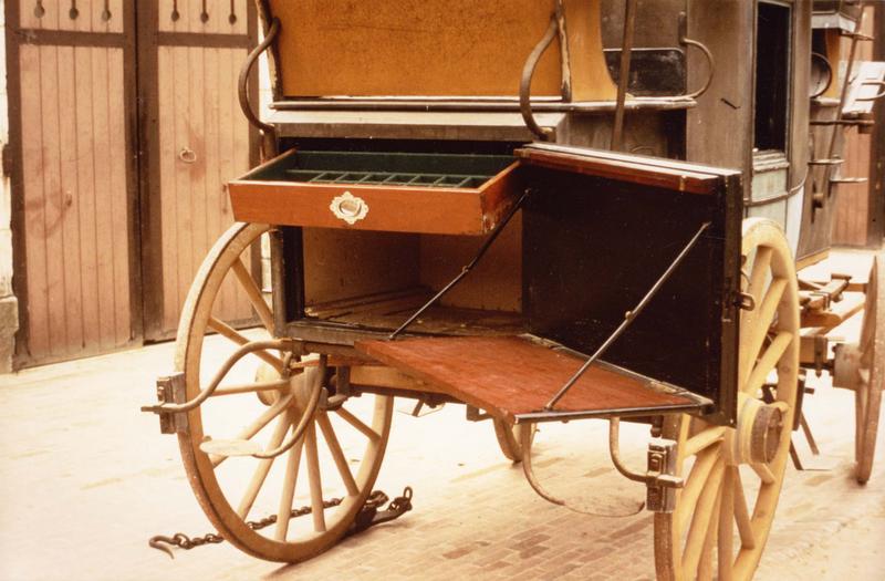 voiture hippomobile : drag, vue partielle