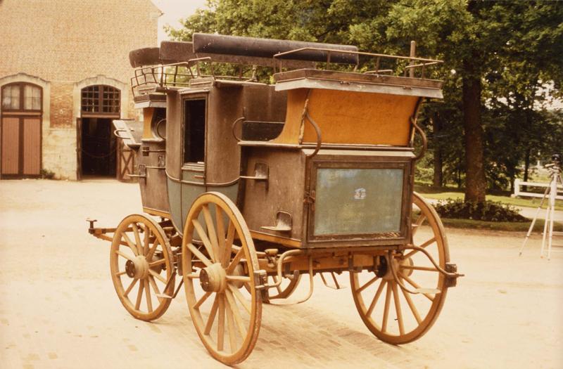 voiture hippomobile : drag, vue générale