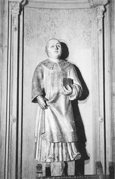 statue : saint non identifié, vue générale