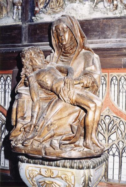 groupe sculpté : Vierge de Pitié, vue générale