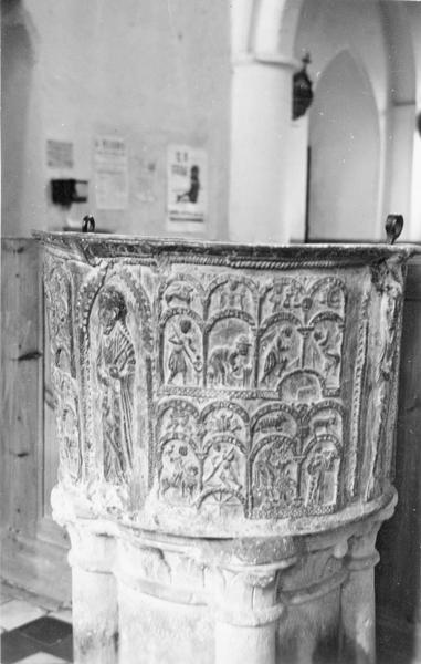 fonts baptismaux (cuve baptismale), vue générale