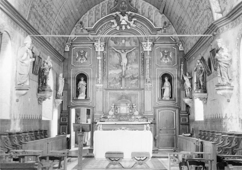 maître-autel, gradins, tabernacle, retable, 2 statues : Saint Nicolas, Saint Laurent, vue générale - © Ministère de la Culture (France), Médiathèque du patrimoine et de la photographie (objets mobiliers), tous droits réservés