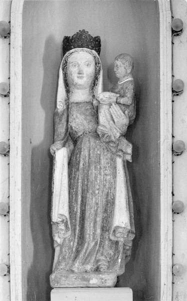 statue : Vierge à l'Enfant, vue générale