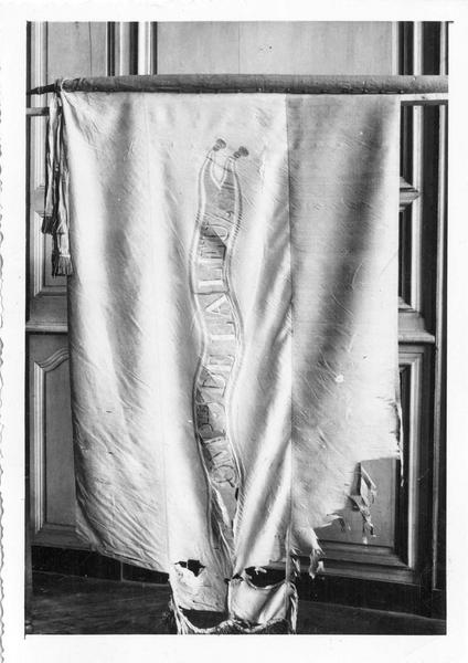 drapeau de la Garde nationale, compagnie de Laleu, vue générale