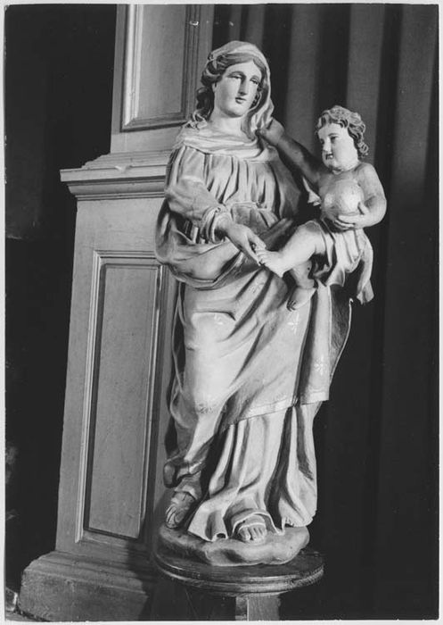 statue : Vierge à l'Enfant - © Ministère de la Culture (France), Médiathèque du patrimoine et de la photographie, Tous droits réservés