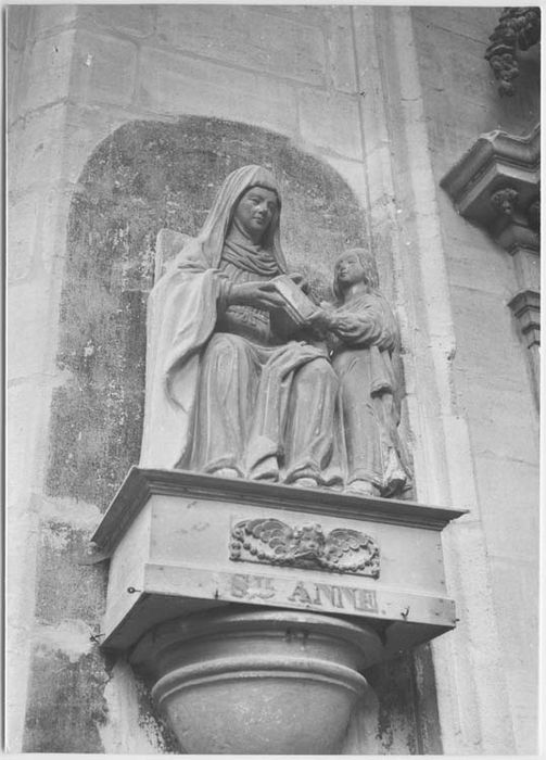 groupe sculpté : Education de la Vierge