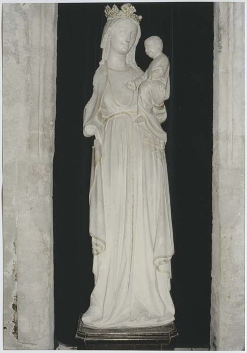 statue : Vierge à l'Enfant dite Notre-Dame de la Place - © Ministère de la Culture (France), Médiathèque du patrimoine et de la photographie, Tous droits réservés