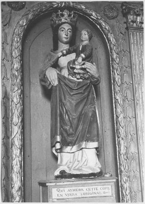 Statue : Vierge à l'Enfant