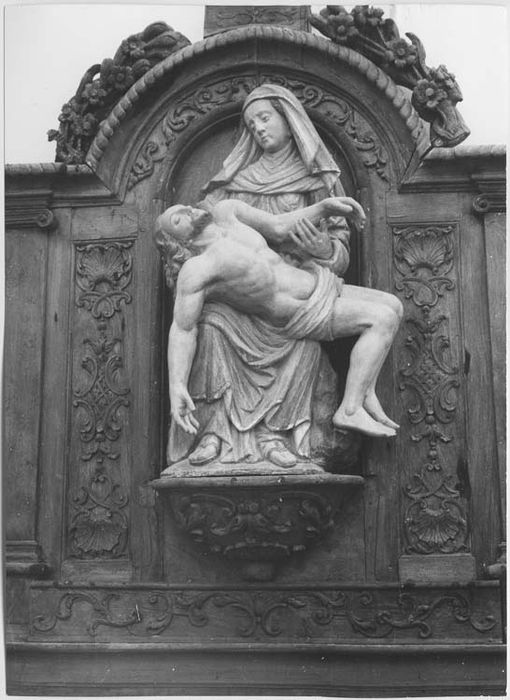 groupe sculpté : Vierge de Pitié - © Ministère de la Culture (France), Médiathèque du patrimoine et de la photographie, Tous droits réservés