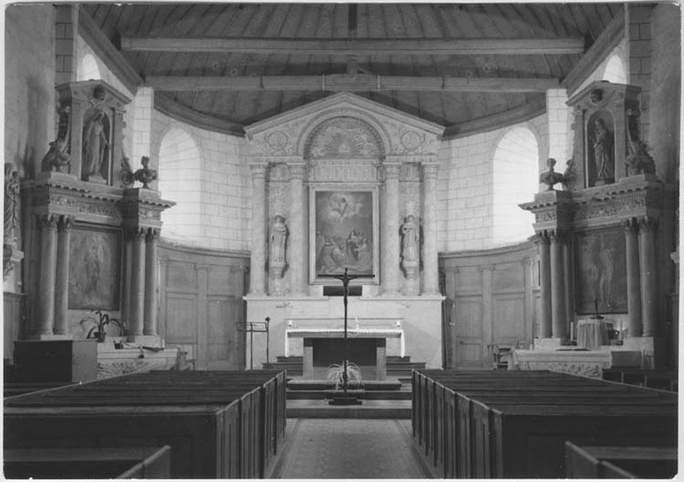 retable du maître-autel, tableau : Ascension et deux statues : Saint Gervais et Saint Protais