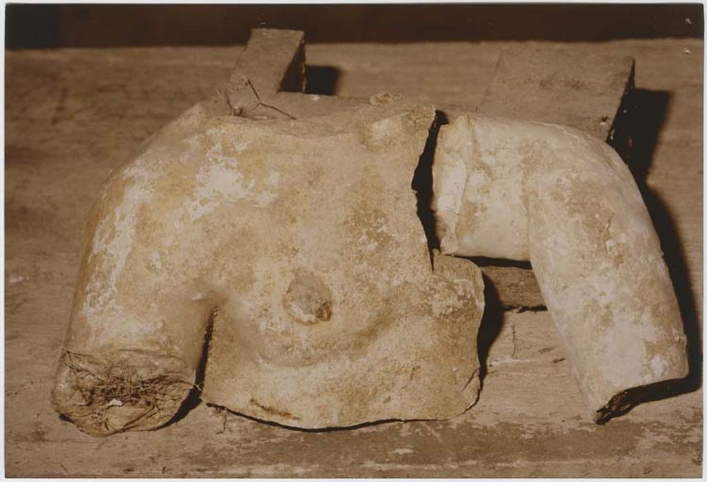 fragment de statue : Buste d'Enfant Jésus - © Ministère de la Culture (France), Médiathèque du patrimoine et de la photographie, Tous droits réservés