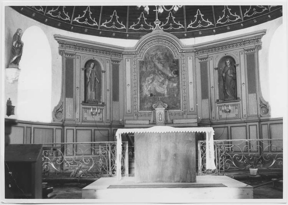 autel (maître-autel), retable, tabernacle et deux statues : Saint Laurent et Saint Mesme - © Ministère de la Culture (France), Médiathèque du patrimoine et de la photographie, Tous droits réservés