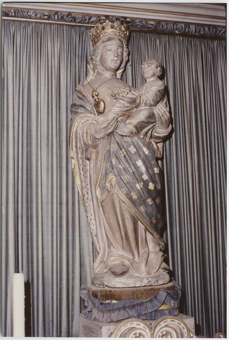 statue : Vierge à l'Enfant couronnée