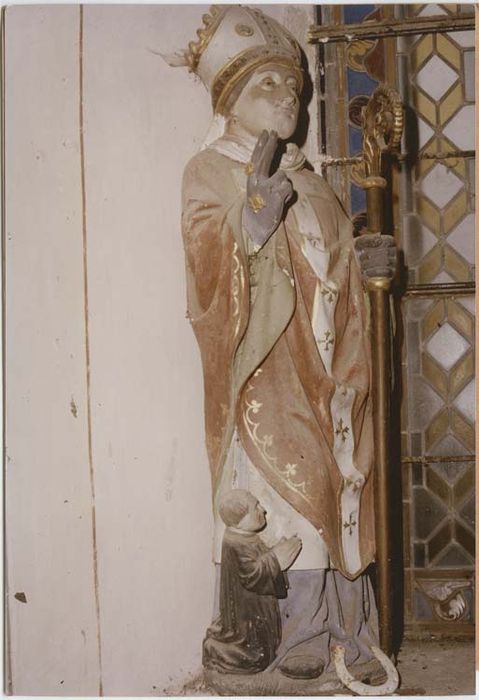 statue : Saint Aubin au donateur - © Ministère de la Culture (France), Médiathèque du patrimoine et de la photographie, Tous droits réservés