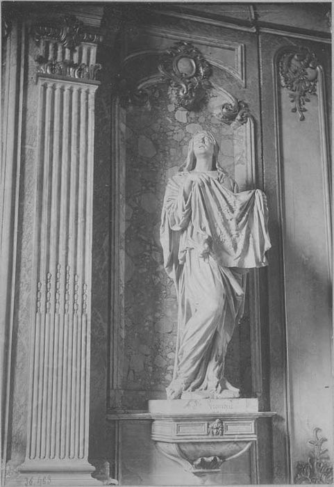 statue : Sainte Véronique