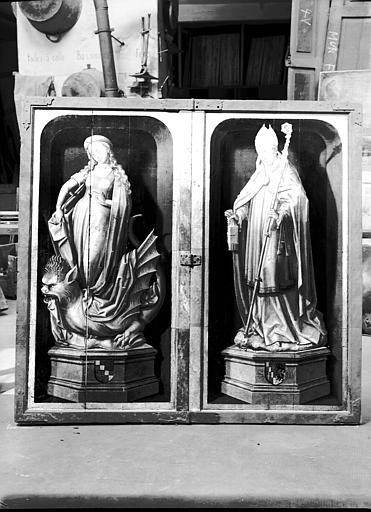 Retable en bois sculpté, peint et doré, volets extérieurs : sainte Marguerite, saint Augustin, état après restauration