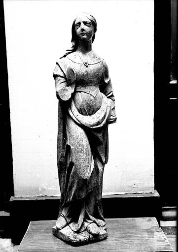 Statue en bois : sainte Marguerite - © Ministère de la Culture (France), Médiathèque du patrimoine et de la photographie, diffusion RMN-GP