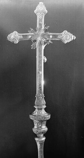 Croix processionnelle en argent : revers, état avant restauration