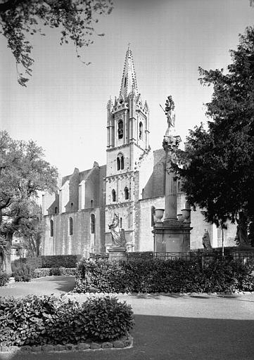 Façade latérale et clocher